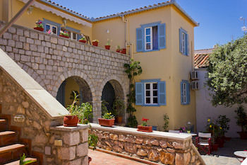 Guest house Alkionides Hydra 3*